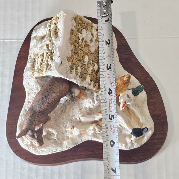 Lowell Davis "Waiting For Mr Lowell" Christmas 1993 Figurine Pigs Chickens - Picture 10 of 12